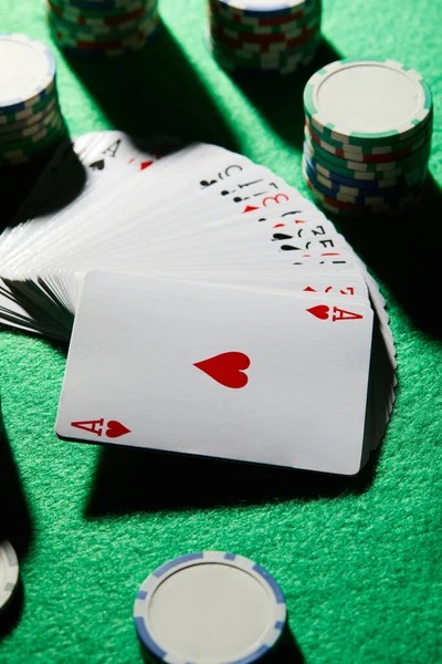 mantra 55 mobile app interface showing live dealer tables and sportsbook markets